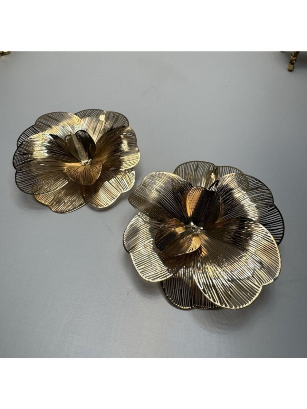 Zara Large Gold Tone Metal Flower Statement Earrings Pierced - Picture 7 of 9